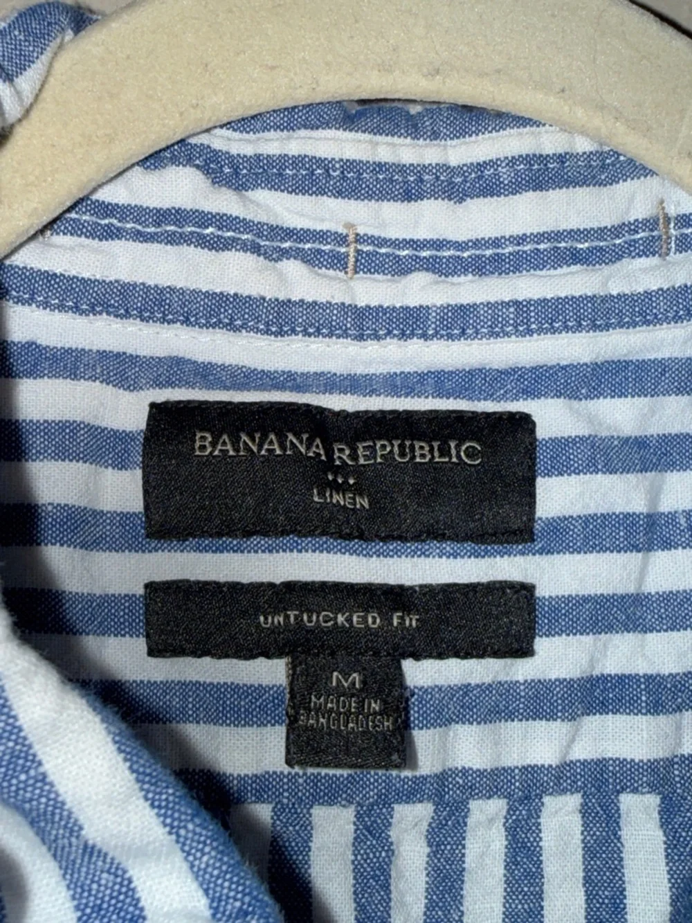 Banana republic mens linen blue and white striped u tucked fit button up shirt